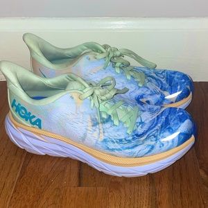 Hoka Clifton 8